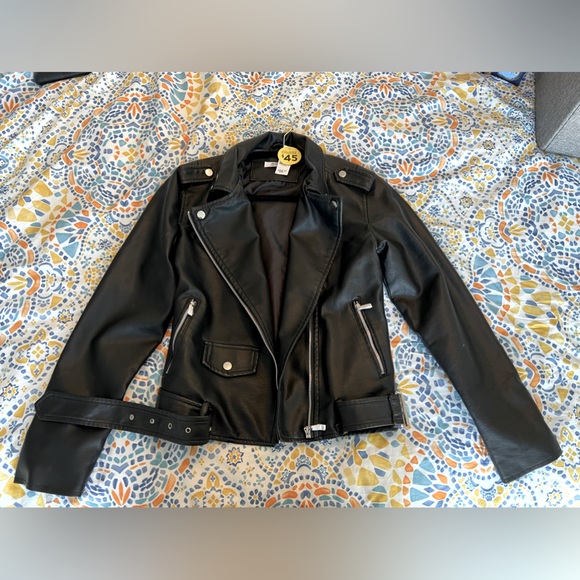 Beautiful vegan leather jacket from Ardenes. Is new and comes with tag. - Picture 1 of 5